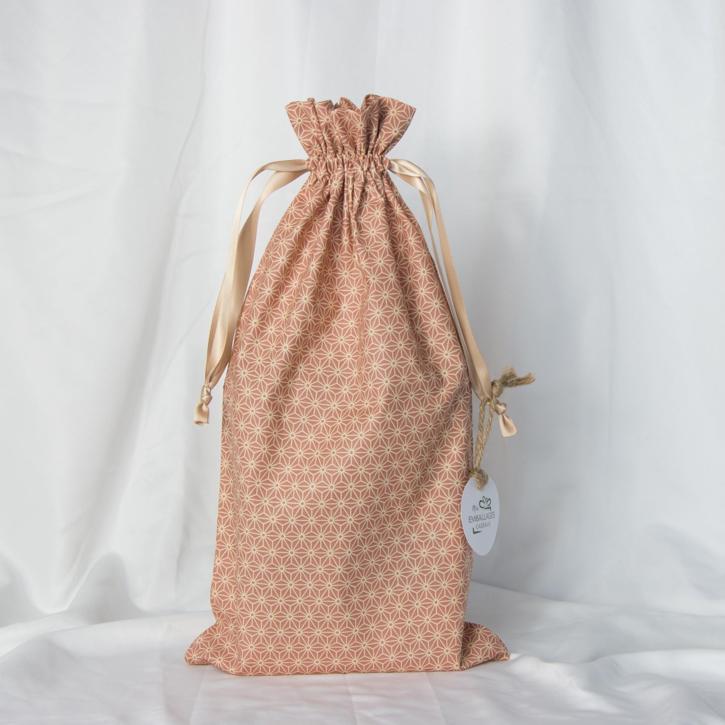 Emballage cadeau en tissu, lavable et réutilisable pour toutes occasions ! Noël, anniversaire, fête, naissance, bouteille... Emballez, offrez et récupérez votre emballage (ou pas !)