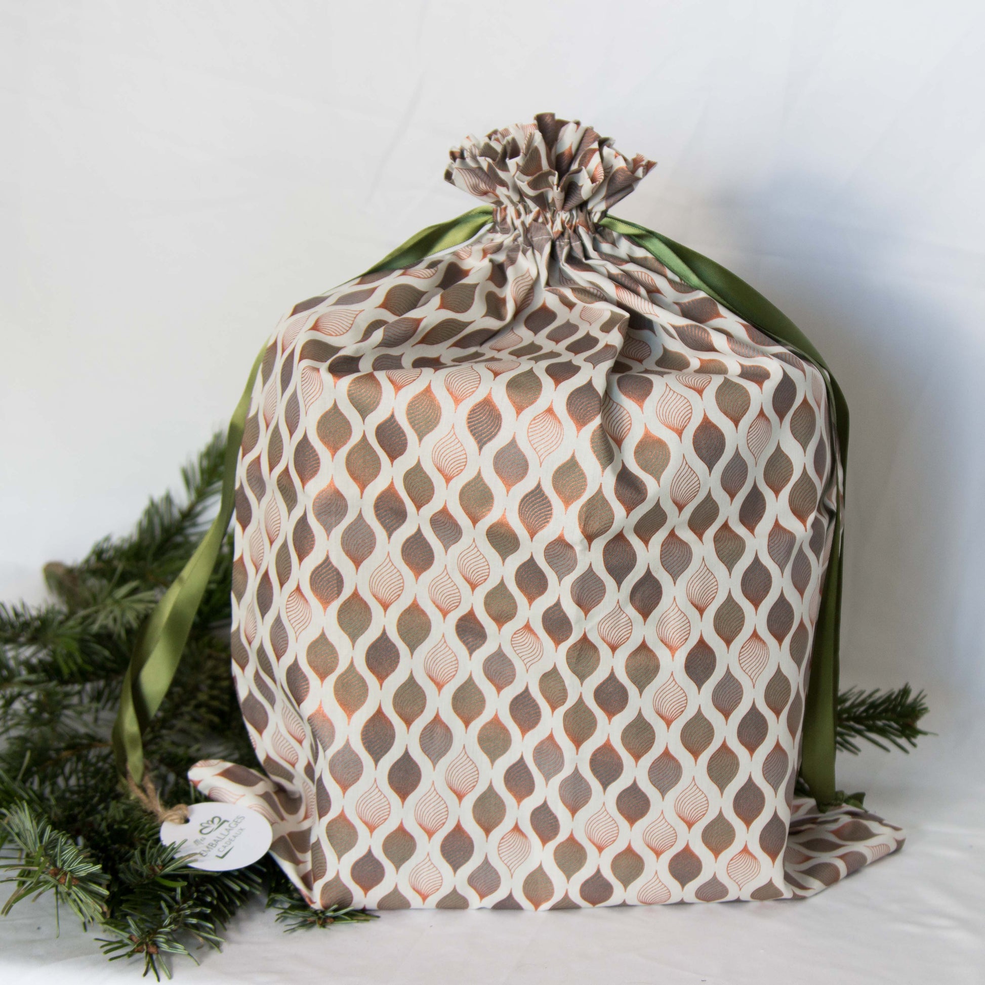 Emballage cadeau en tissu, lavable et réutilisable pour toutes occasions ! Noël, anniversaire, fête, naissance, bouteille... Emballez, offrez et récupérez votre emballage (ou pas !)