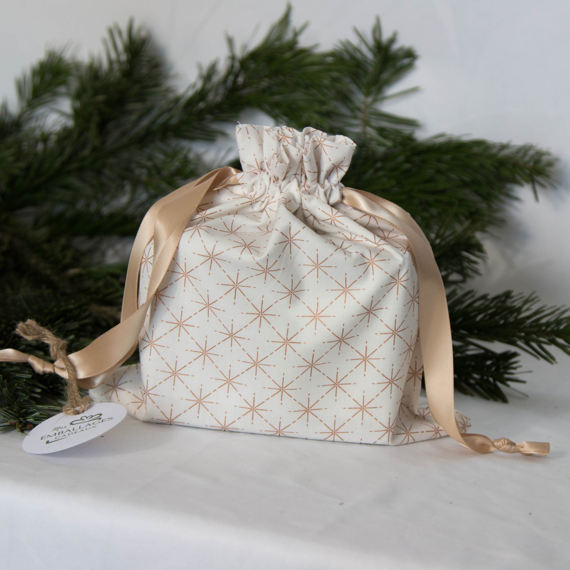 Emballage cadeau en tissu, lavable et réutilisable pour toutes occasions ! Noël, anniversaire, fête, naissance, bouteille... Emballez, offrez et récupérez votre emballage (ou pas !)