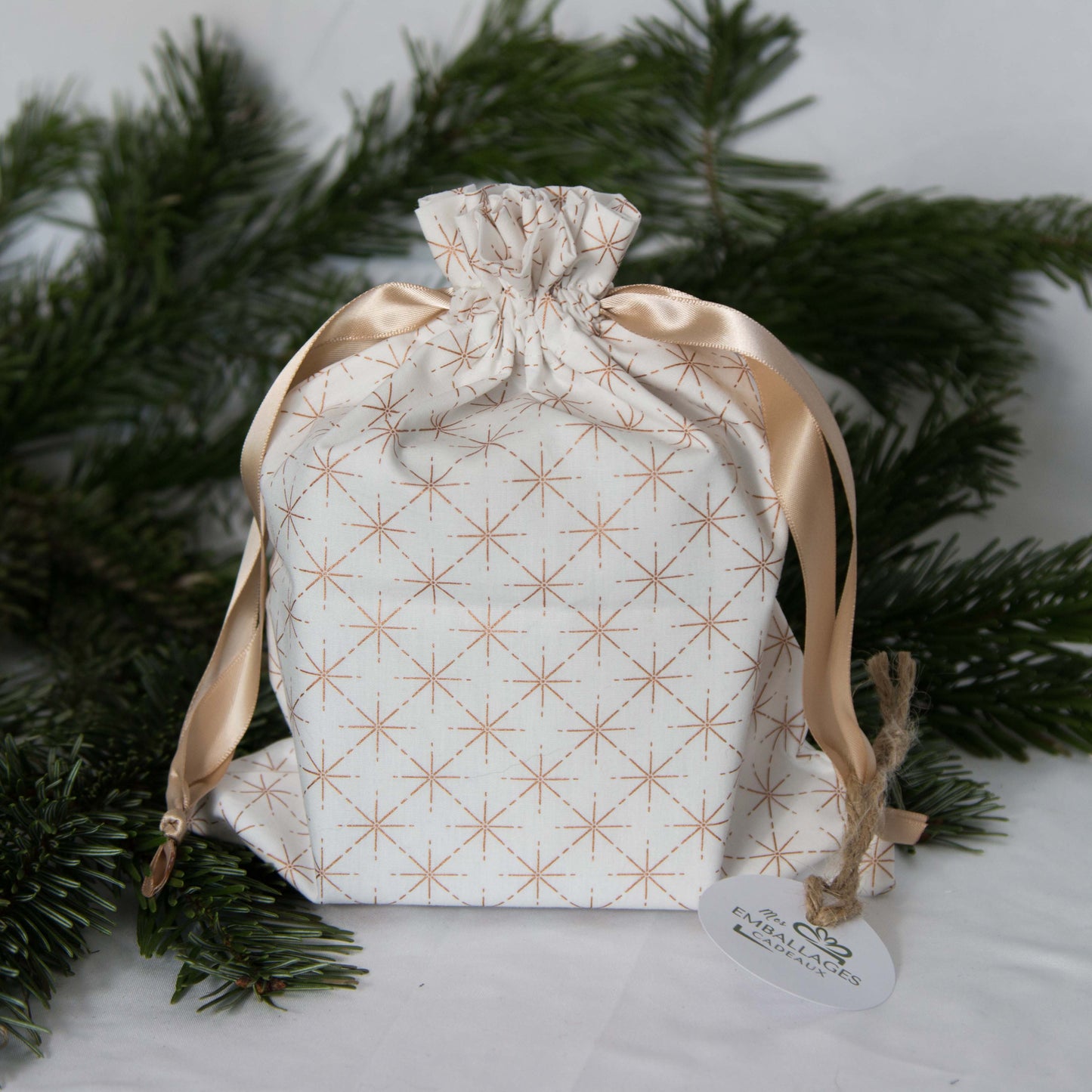 Emballage cadeau en tissu, lavable et réutilisable pour toutes occasions ! Noël, anniversaire, fête, naissance, bouteille... Emballez, offrez et récupérez votre emballage (ou pas !)