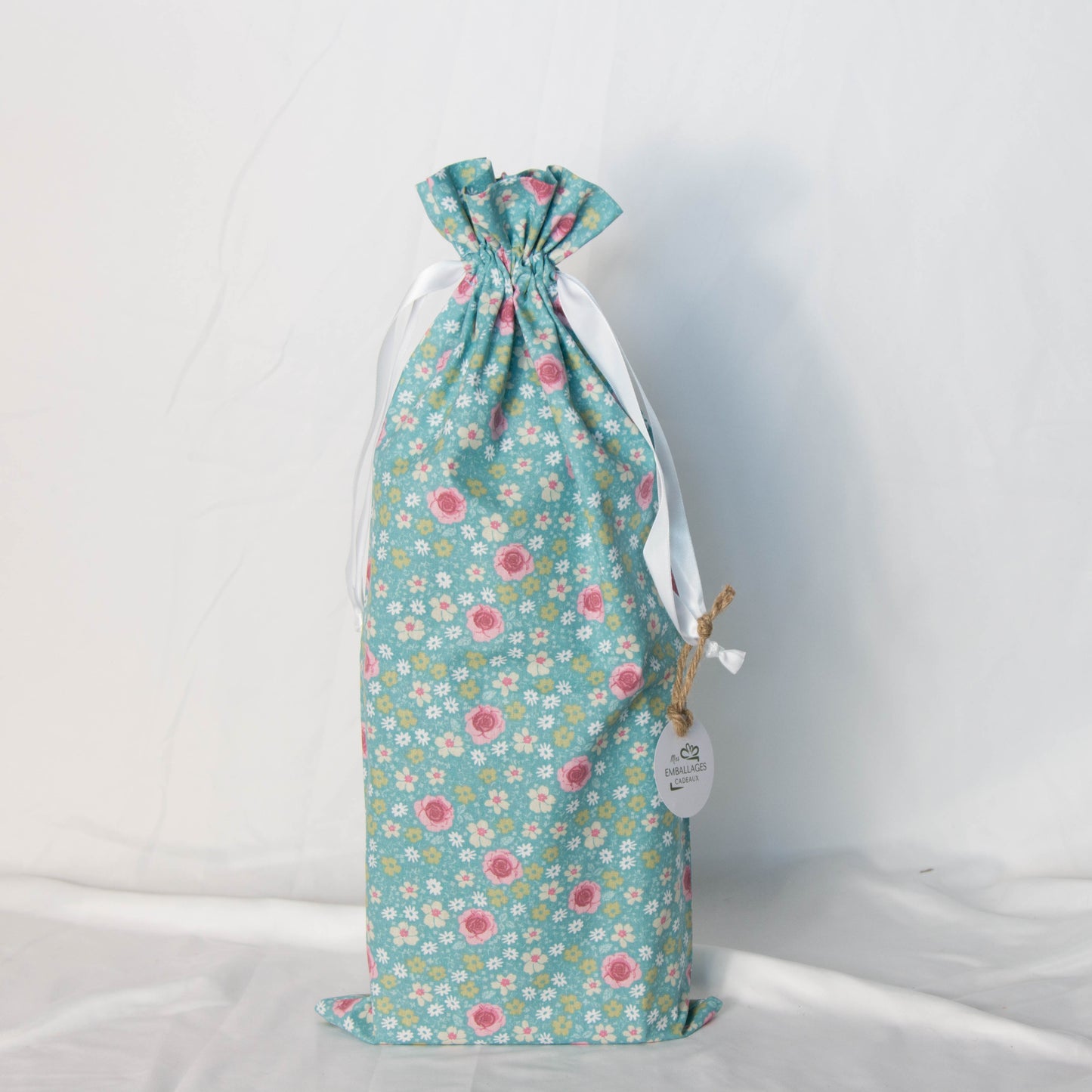 Emballage cadeau en tissu, lavable et réutilisable pour toutes occasions ! Noël, anniversaire, fête, naissance, bouteille... Emballez, offrez et récupérez votre emballage (ou pas !)